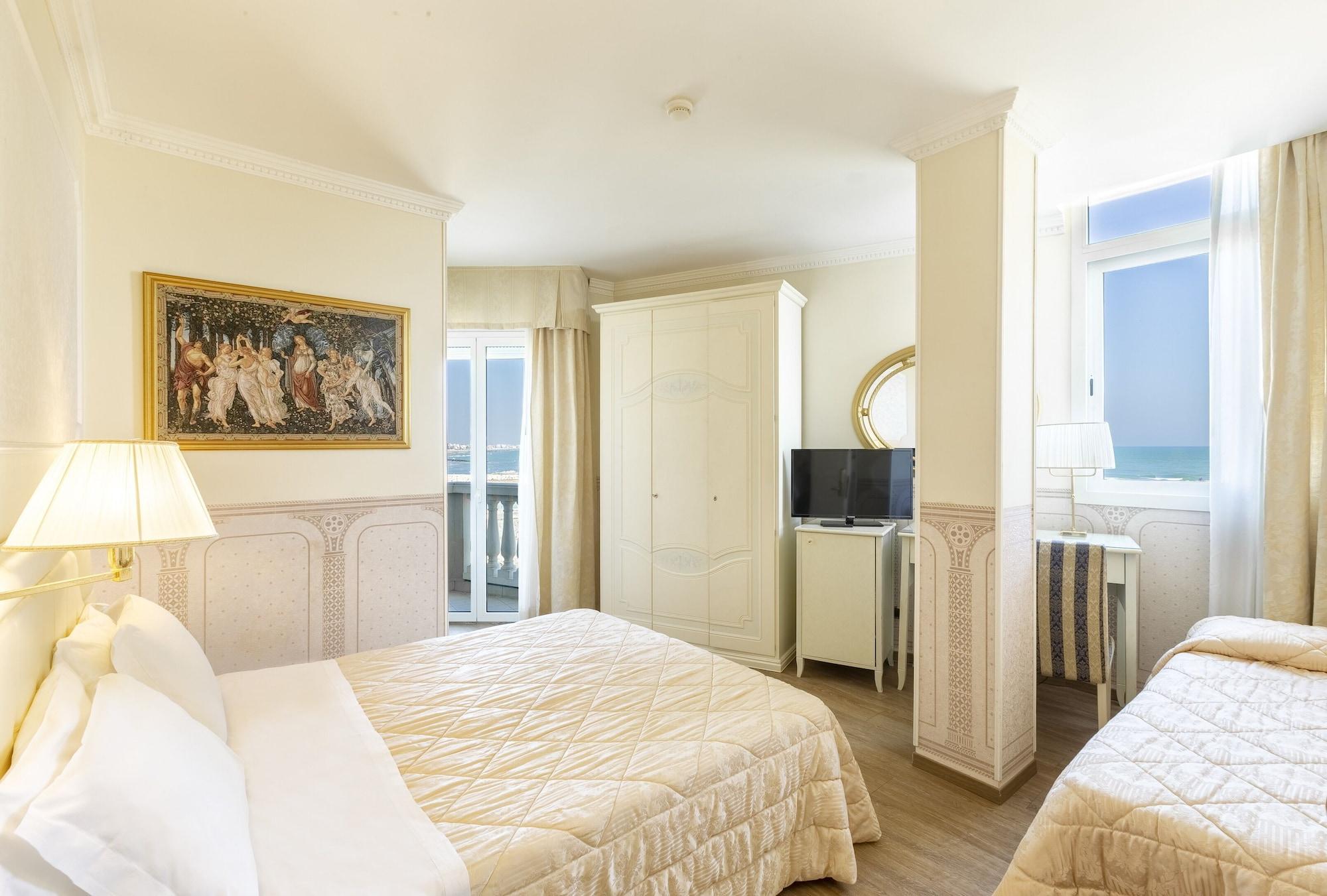 Hotel Baia Imperiale Rimini Bagian luar foto
