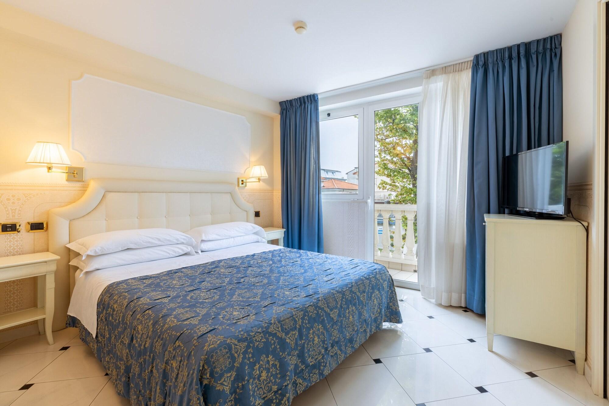 Hotel Baia Imperiale Rimini Bagian luar foto