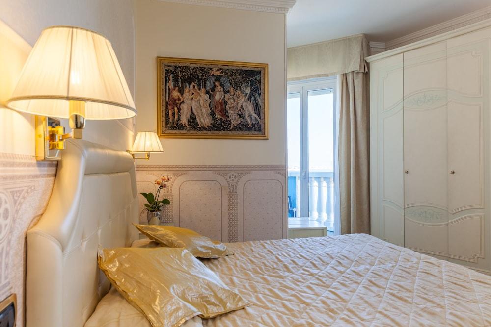 Hotel Baia Imperiale Rimini Bagian luar foto